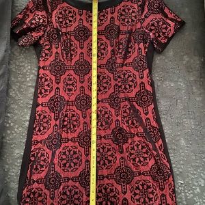 Burgundy&black short sleeve,sequins V-back dress.